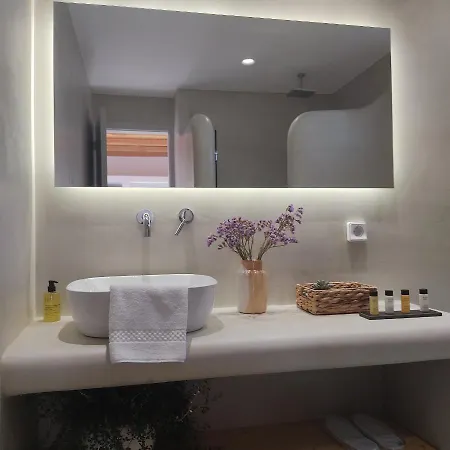 Teal Rock Mykonos * アノ・メラ